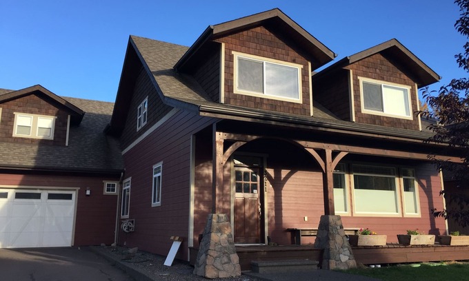 Smithers Casa | Hermosa espaciosa casa de 4 dormitorios