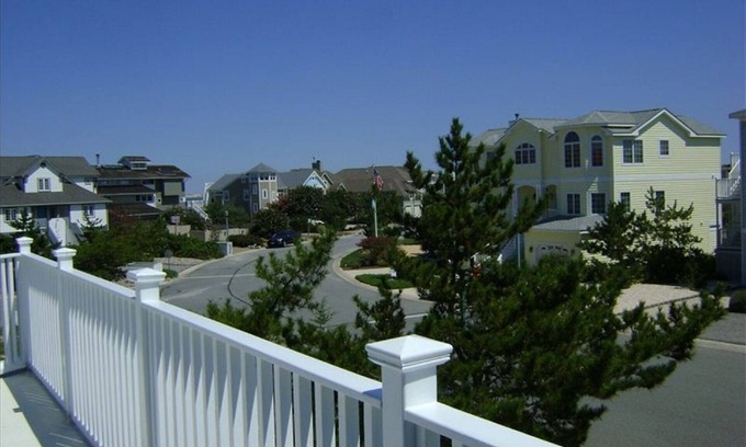 Lewes Casa | Hermoso, Amplio 4BR, pasos de la playa, la piscina y el parque de estado