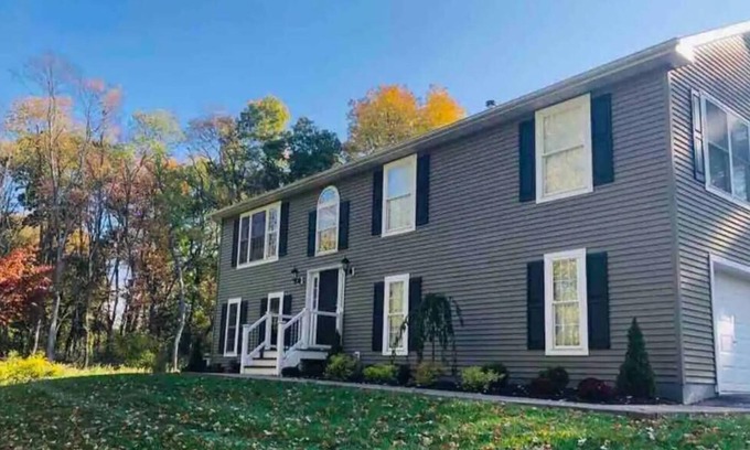 Poughkeepsie Casa | Beautiful, Spacious, 5 Acre Hudson Valley Family Retreat