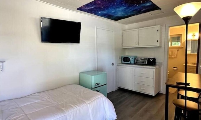 Davis Apartamento | Beautiful spot in a great location