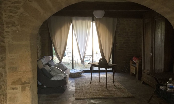 Vers-Pont-du-Gard Casa | Hermosa casa de piedra en el pueblo de Vers Pont du Gard