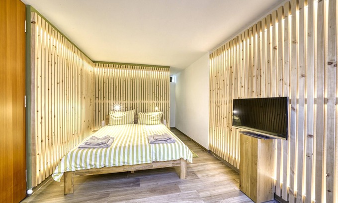 San Genesio Atesino Apartamento | Bonito estudio en Bolzano - bosque vista justo en el sendero de largo recorrido E5 Europea