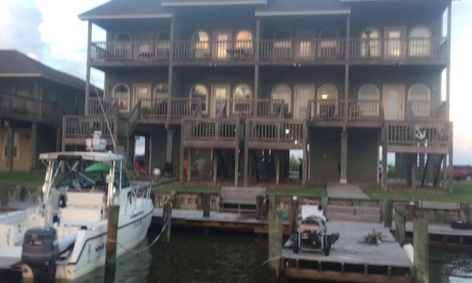 Matagorda Casa | Beautiful Sunrise - Cast~Away Townhouse