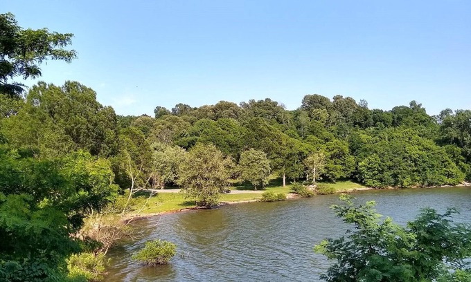 Eddyville Casa | hermosas vistas del atardecer sobre el lago Barkley