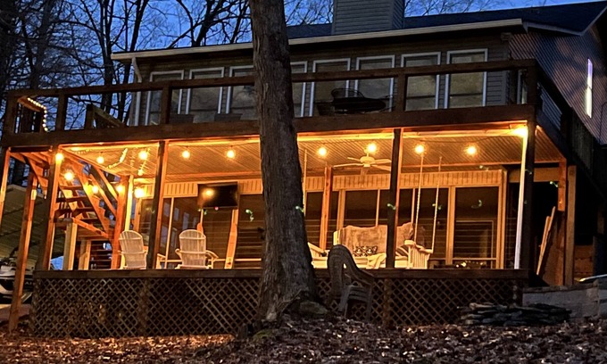 Winchester Casa | Beautiful Tims Ford Lake house. Boat available