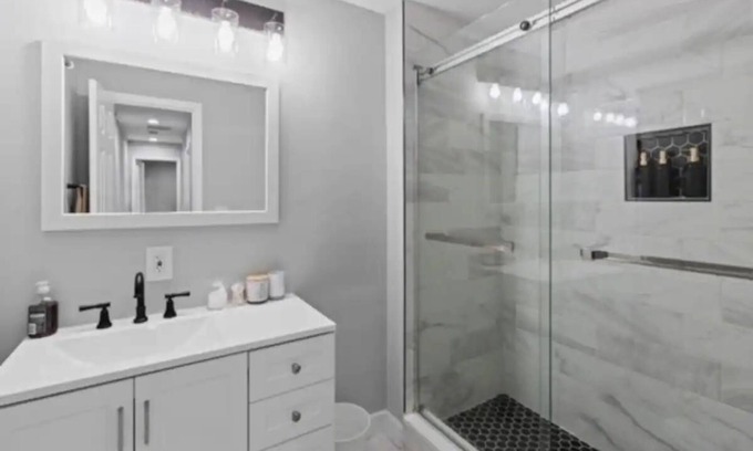 Kingman Park Casa | Beautiful Townhome on Gales St