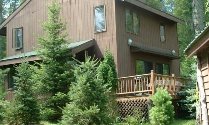 Malone Casa | Hermosa renovado Lake House