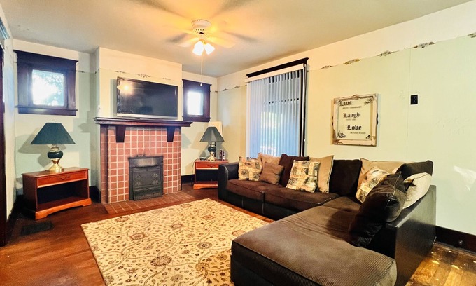 Brownfield Otro | Beautiful Victorian home just minutes away from, town, sking, shopping, nature