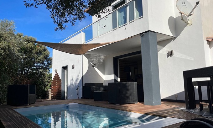 Monticello Villa | Beautiful villa 10 min walk from Ile Rousse