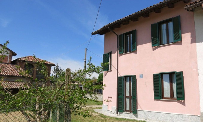 Cortiglione Casa | Preciosa casa de vacaciones para 5 personas con WIFI, TV y patio