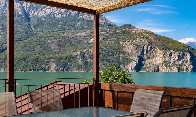 Verceia Casa | Maravillosa casa de vacaciones para 12 personas con WIFI, TV y terraza