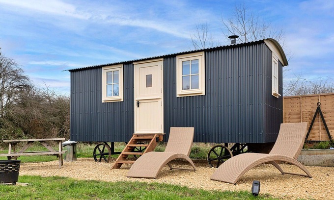 Brackley Casa | Maravillosa casa de vacaciones para 2 personas con WIFI y mascotas permitida