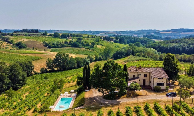 Scandicci Casa | Casa de vacaciones con piscina privada, WIFI, TV, patio, mascotas permitida, vista panorámica
