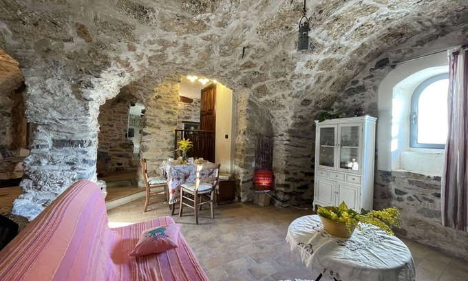Valloria Villa | Estupenda casa de vacaciones para 5 personas