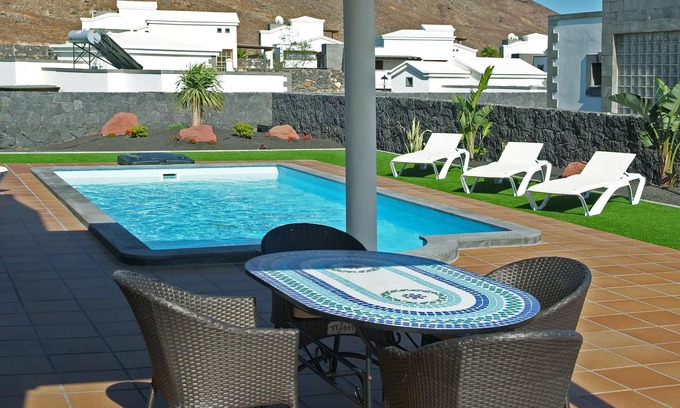 Playa Blanca Villa | Hermosa villa con piscina privada, obtener vistas, Gamesroom con mesa de billar y barbacoa