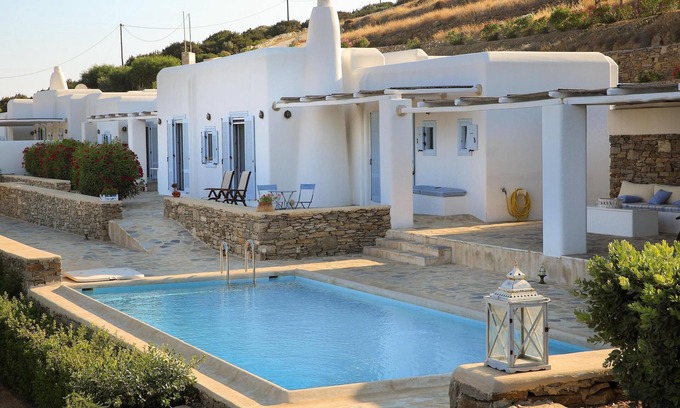 Drios Villa | Hermosa villa con piscina privada y vista panorámica al mar de Golden Beach