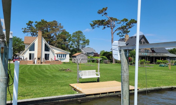 Fentress Cabaña | Beautiful Waterfront Vacation Rental on the Currituck Sound