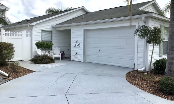 Hadley Casa | BEAUTIFULLY Decorated Dog Friendly Villa w/ GAS GOLF CART!