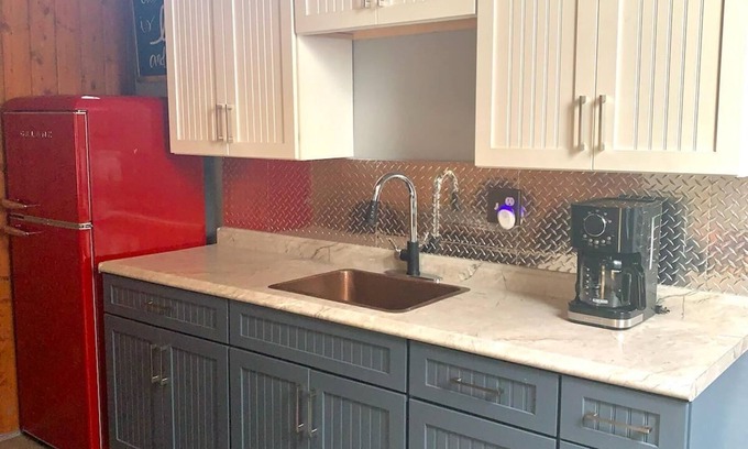 Coto de Caza Apartamento | Beautifully furnished 2nd floor private 1 bedroom apt&kitchen& double GE range