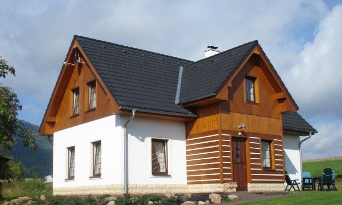 Bozanov Casa | Bonita casa de campo independiente con una amplia vista de prados y montañas