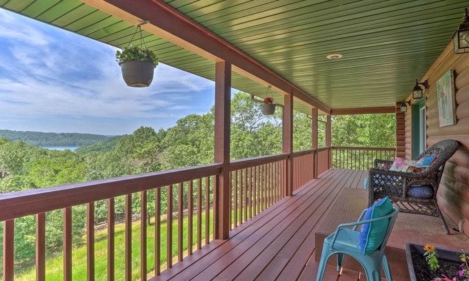 Sylvan Shores Casa | Beaver Lake Home w/ Game Room, Boat Slip & Views!