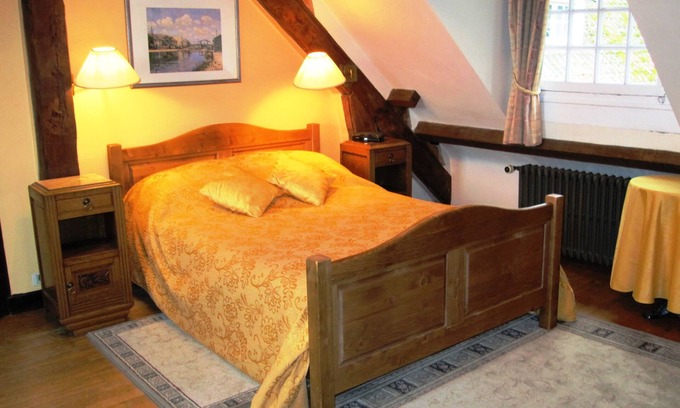 Chateauneuf-la-Foret Cama Y Desayuno | Habitaciones de huéspedes Francia Lemosín con piscina