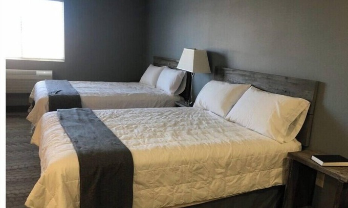 Spirit Lake Casa | Beds -N- Sheds Unit #3 Upstairs Unit