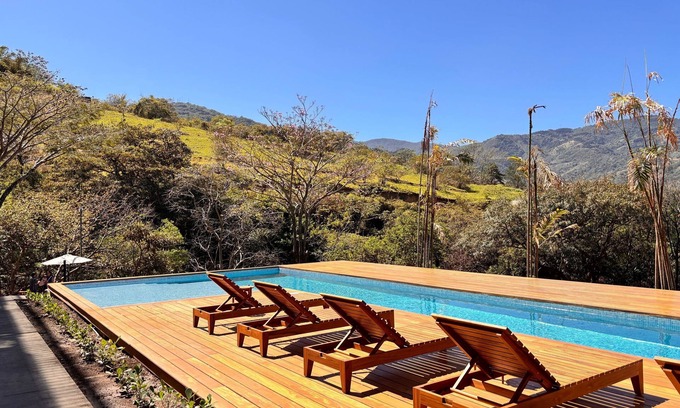 Santa Ana Complejo | BEE Suites San José - Santa Ana