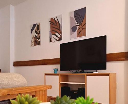 La Plata Apartamento | BeelApt - Departamento elegante y seguro, con Cochera Exclusiva