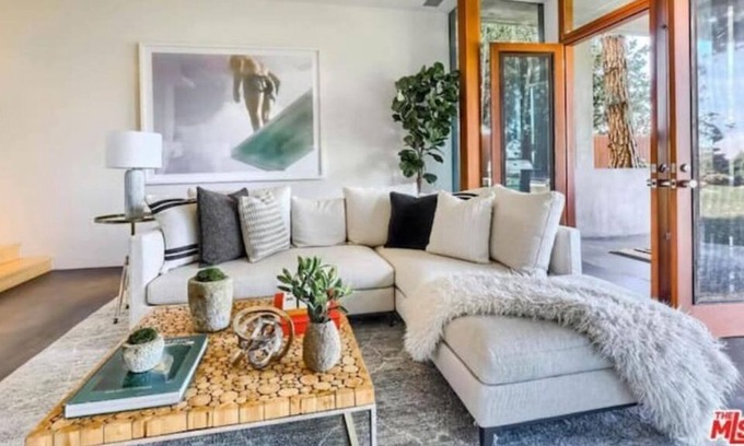 Bel Air Casa | Bel Air Mansion with Lake View