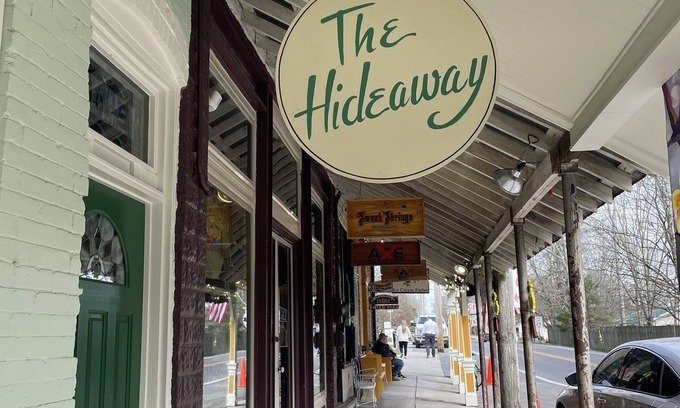 Bell Buckle Casa | Bell Buckle Hideaway - Downtown Bell Buckle, TN