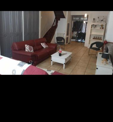 Le Chatelet Casa | Belle maison avec petit jardin et cour à 10mn du très beau lac de sidiailles.