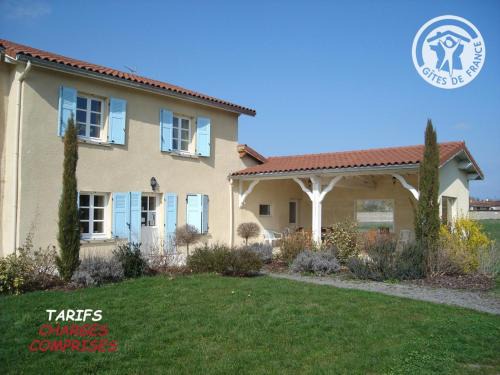 Chalain-le-Comtal Casa | Belle maison de campagne avec piscine, 4 chambres, jardin et terrasse près de Montbrison - FR-1-496-48