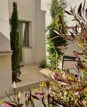 Aramon Casa | Belle maison de village du sud