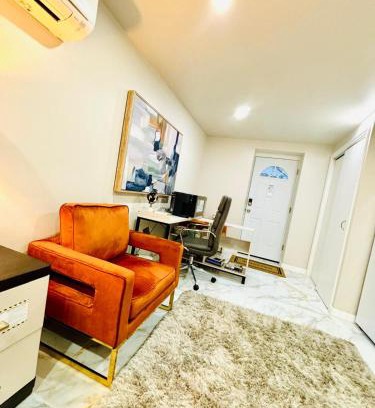 Floral Park Casa | Belmont Lux Escape