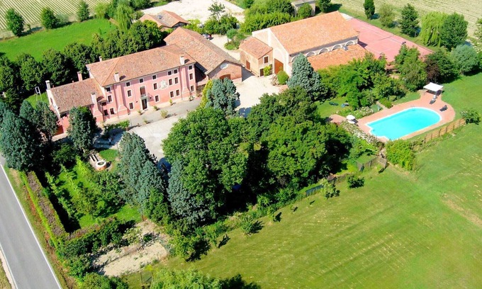Pontecchio Polesine Otro | Acogedor apartamento en una casa de campo en Veneto con piscina compartida