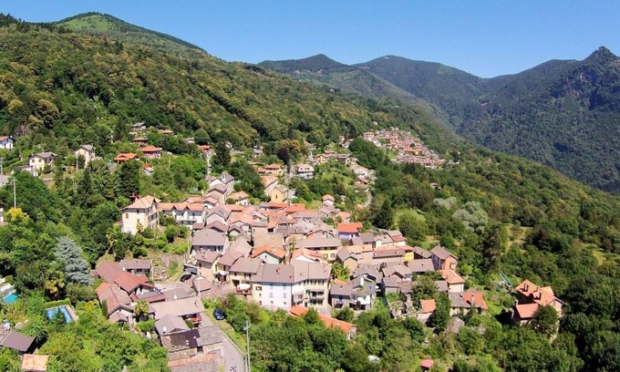 Trarego Casa | Acogedora casa vacacional con jardín en Trarego Piamonte