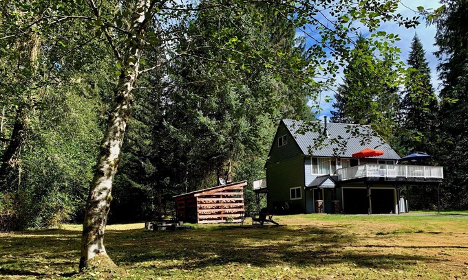 Verlot Casa | Benson Creek Cottage with Sauna and dogs welcome