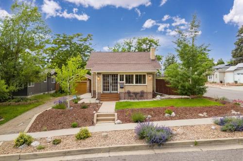 Edgewater Casa | Benton Bungalow by Sloan's Lake - Spacious, Dog-friendly, EV, Bidet, Fire Pit