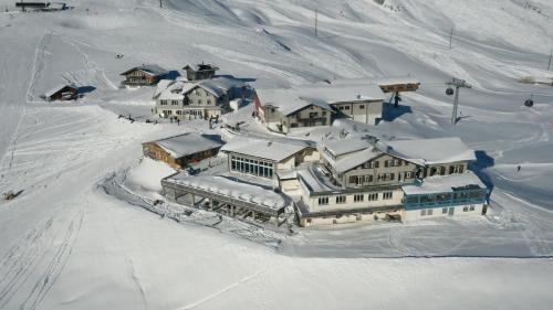 Adelboden Hotel | Berghotel Hahnenmoos