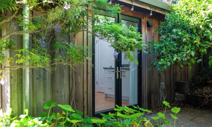 Berkeley Cabaña | Berkeley Garden Cottage