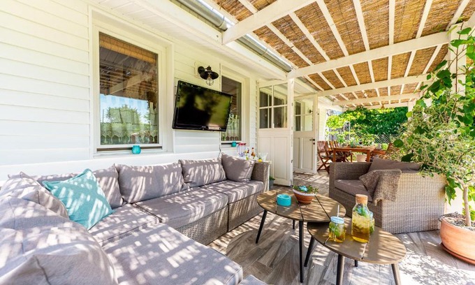 Balatonkeresztur Casa | Berrybay Holidayhome