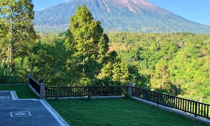 Menanga Casa | BESAKIH HOMESTAY