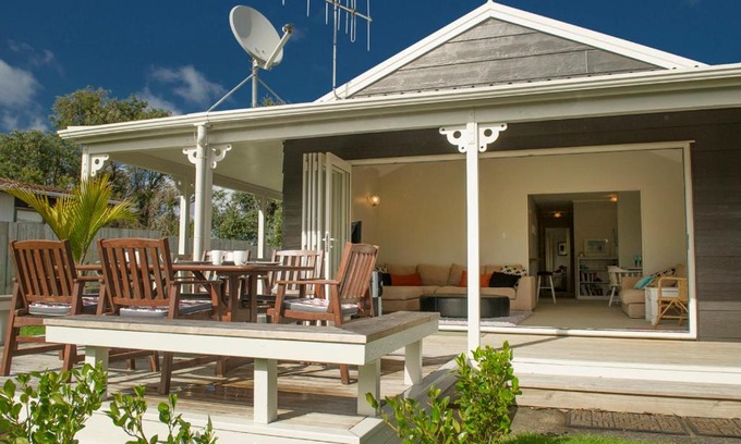Whangamata Casa | Best at The Beach - Whangamata Holiday Home