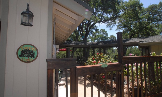 Plymouth Casa | Sweet Oaks - Plymouth, CA