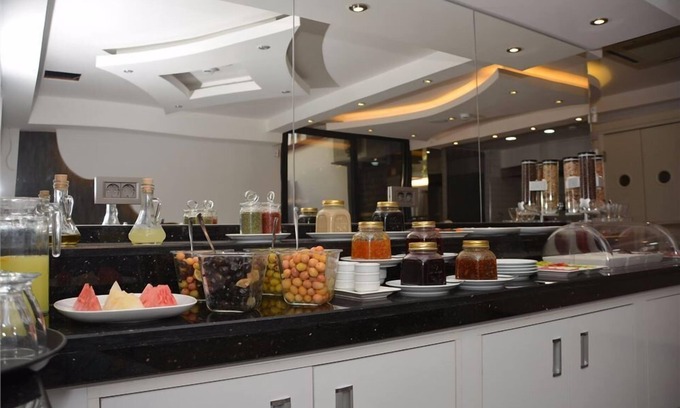 Kusadasi City Centre Hotel | Best Smyrna Hotel