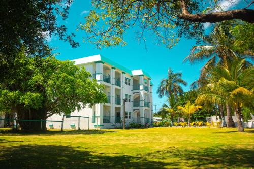 San Pedro Hotel | Best Western Grand Baymen Gardens