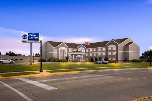 Newton Hotel | Best Western Holiday Manor