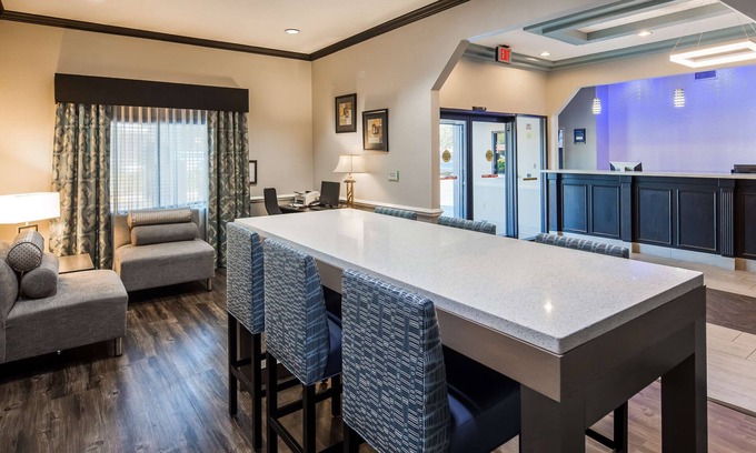 Atlantic Beach Hotel | Best Western Mayport Inn & Suites