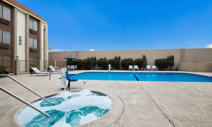 Norwalk Hotel | Best Western Norwalk Inn